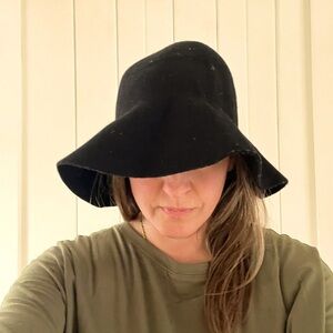 H&M Elegant Black Women's Hat, Sz M/56